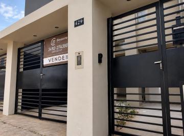 Casa · 227m² · 3 Ambientes · 1 Cochera · Venta PH 2 Dorm. en B° Pizzurno Rafaela