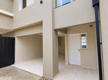 PH · 85m² · 3 Ambientes · 1 Cochera · Venta PH 2 Dorm. en B° Pizzurno Rafaela