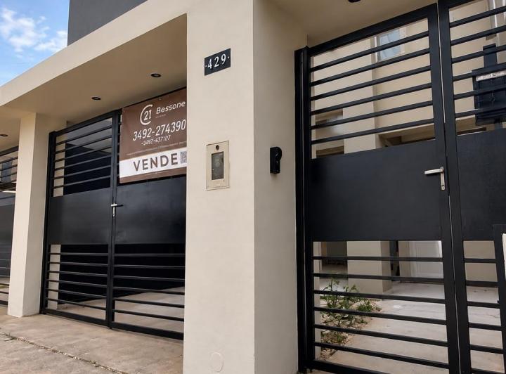 Casa · 227m² · 3 Ambientes · 1 Cochera