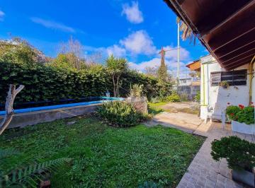 Casa · 131m² · 4 Ambientes · 1 Cochera · Casa en Venta en Gonnet
