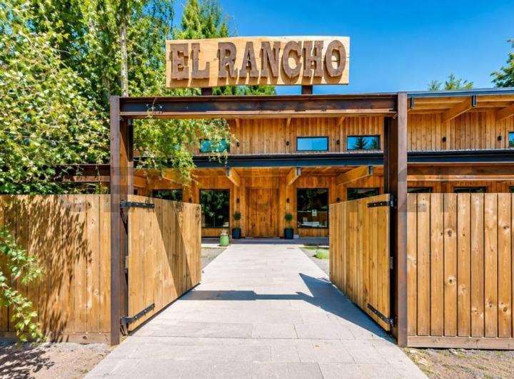 Local comercial · 616m²