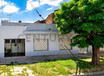 Casa · 78m² · 3 Ambientes · 1 Cochera · Venta PH 3 Ambientes con Garage - San Justo