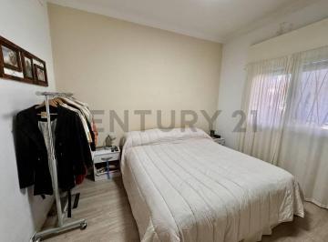 Casa · 145m² · 4 Ambientes · 1 Cochera · Venta Casa 4 Ambientes, Olivos, Vicente Lopez