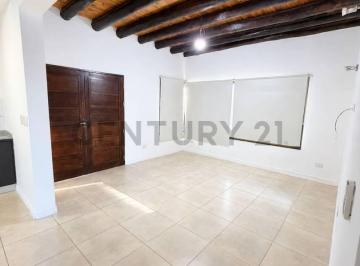 Casa · 115m² · 4 Ambientes · 2 Cocheras · 3 Dorm. con Patio y Doble Cochera