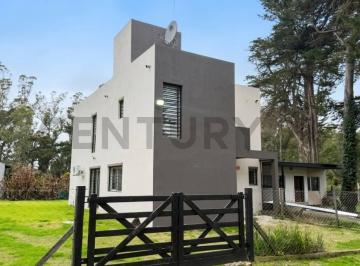 Casa · 125m² · 3 Ambientes · Casa Moderna en Acantilados Golf, Mar del Plata