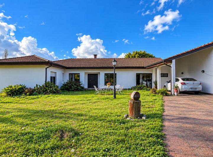 Casa · 200m² · 4 Ambientes