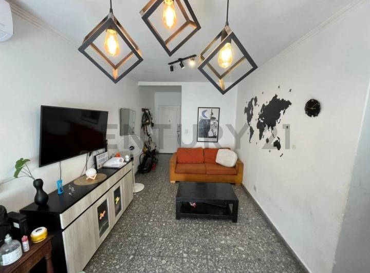Casa · 73m² · 4 Ambientes · 1 Cochera