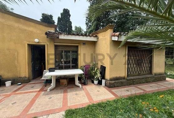 Casa · 110m² · 5 Ambientes · 3 Cocheras