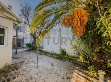 Casa · 156m² · 4 Ambientes · 1 Cochera · PH en Venta, Tolosa