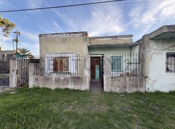 Casa · 100m² · 2 Dormitorios · Lote C/casa a Demoler en Villa Elisa