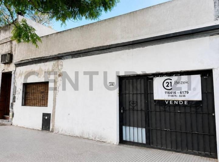 Casa · 131m² · 5 Ambientes · 1 Cochera