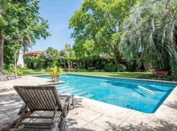 Casa · 300m² · 6 Ambientes · 5 Cocheras · Venta Casa en San Isidro