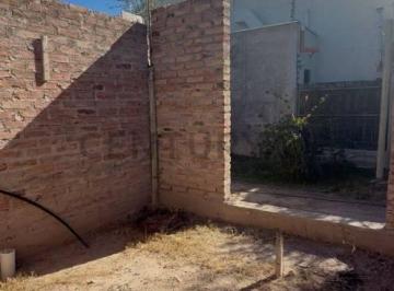 Casa · 122m² · 4 Ambientes · 3 Cocheras · Venta Casa en Construccion en Barrio Olivos de Furlotti - Maipu