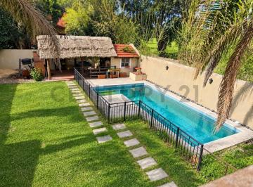 Casa · 141m² · 4 Ambientes · 2 Cocheras · Venta | Casa 4 Ambientes a Refaccionar I con Quincho y Piscina | Tortuguitas