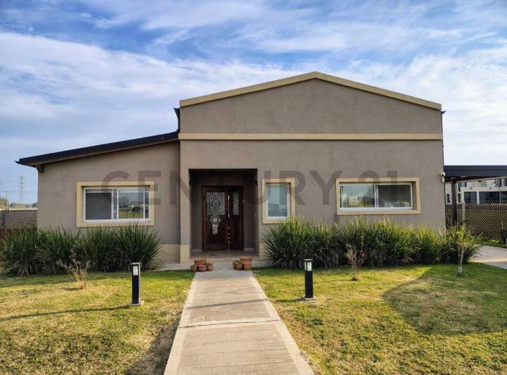 Casa · 145m² · 4 Ambientes