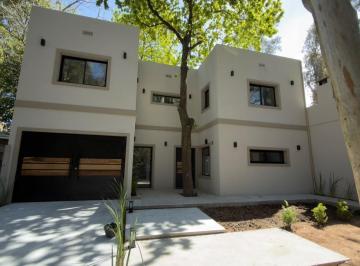 Casa · 200m² · 4 Ambientes · 1 Cochera · Alquiler Casa Barrio Cerrado