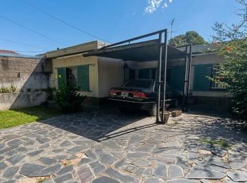 Casa · 94m² · 4 Ambientes · 2 Cocheras · Oportunidad Cercania a Grand Bourg! Casa 300 m² - Apta Credito - Sobre Asfalto, Gra