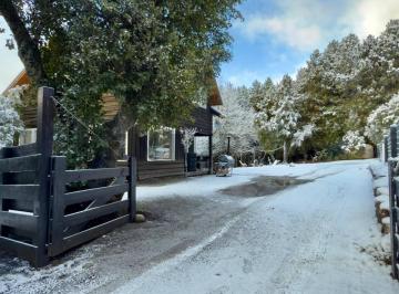 Casa · 123m² · 4 Ambientes · 1 Cochera · Venta Casa en San Martin de Los Andes. Camino a Lolog