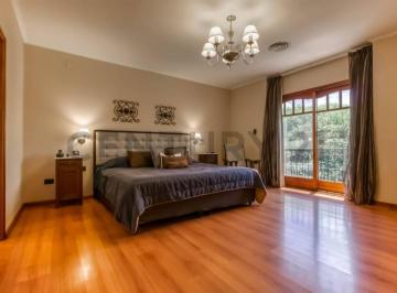 Casa · 308m² · 7 Ambientes · Venta de Casa en Villa Elisa