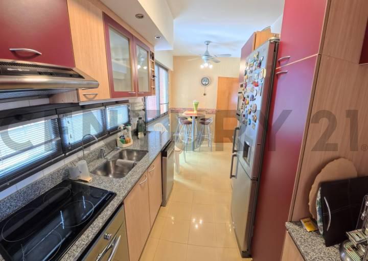 Departamento · 88m² · 4 Ambientes · 1 Cochera