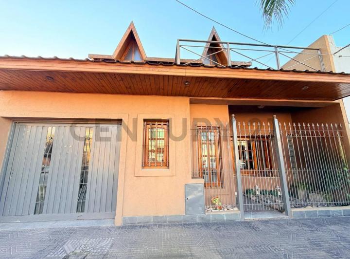 Casa · 240m² · 4 Ambientes