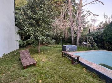 Casa · 63m² · 4 Ambientes · 1 Cochera · 461 Entre 13 C y 14 Casa de 2 Dorm. en Venta Pileta Parque City Bell