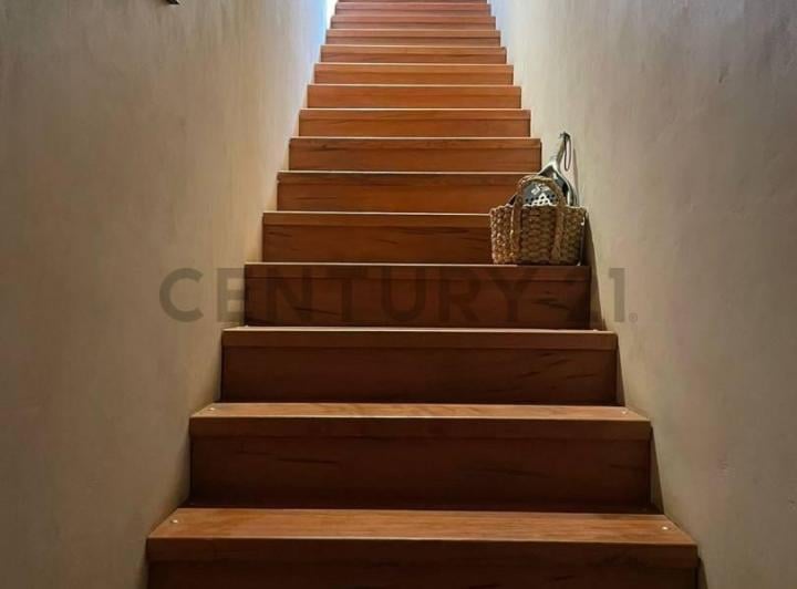 Casa · 296m² · 3 Dormitorios · 2 Cocheras