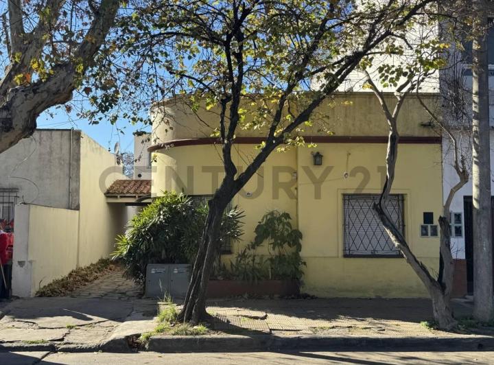 Casa · 86m² · 3 Ambientes · 1 Cochera