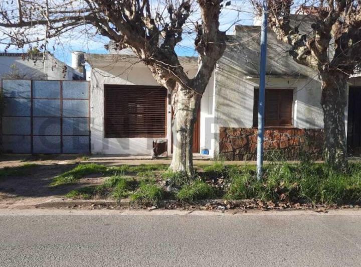 Casa · 57m² · 3 Ambientes · 2 Cocheras