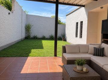 Casa · 100m² · 3 Ambientes · 2 Cocheras · Venta Casa de 4 Dorm. con Gran Patio y Cochera en San Pablo