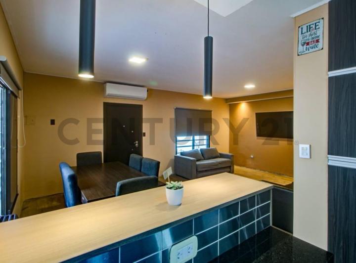 Casa · 90m² · 5 Ambientes · 1 Cochera