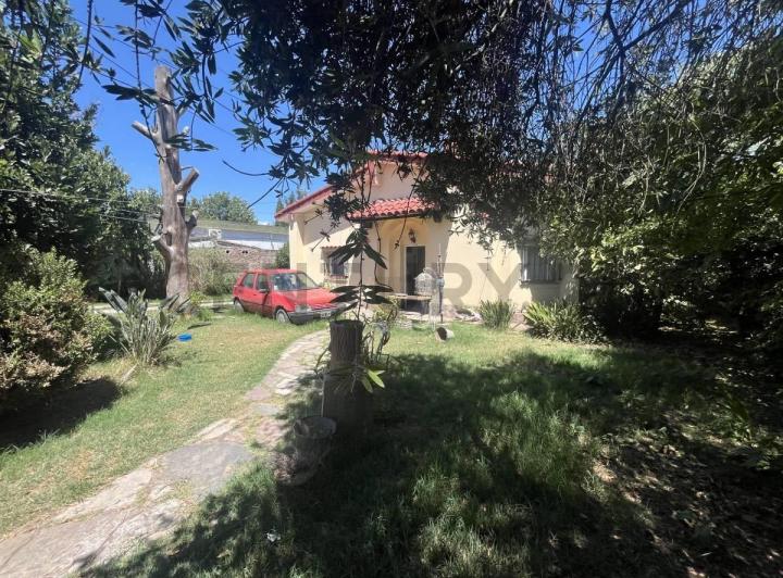 Casa · 130m² · 3 Ambientes · 3 Cocheras