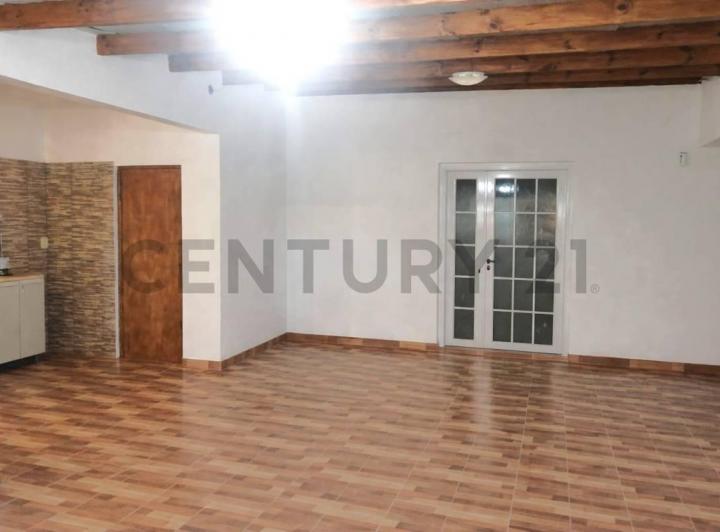 Casa · 134m² · 4 Ambientes · 2 Cocheras