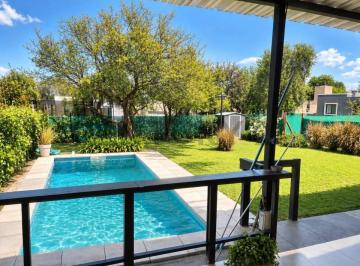 Casa · 150m² · 4 Ambientes · 3 Cocheras · Venta Casa 2 Dor con Escritorio y Pileta en Villa Catalina Apta Credito