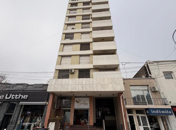 Local comercial · 370m²