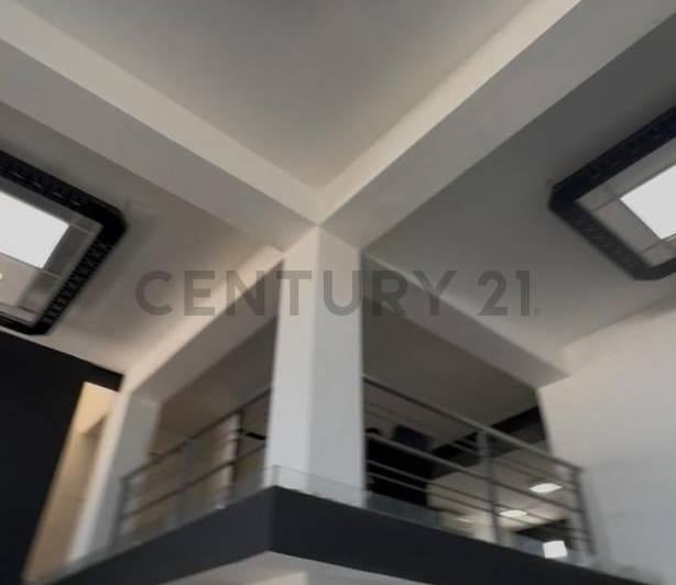 Local comercial · 223m² · 7 Ambientes
