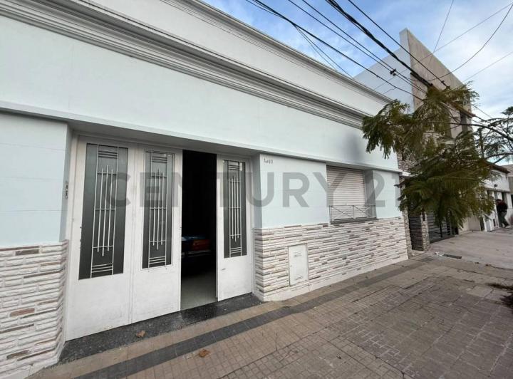 Casa · 110m² · 5 Ambientes · 1 Cochera