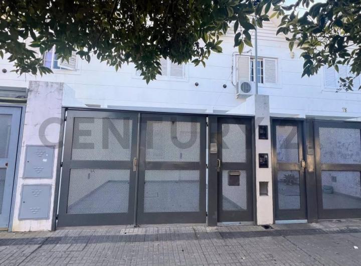 Casa · 65m² · 3 Ambientes · 1 Cochera