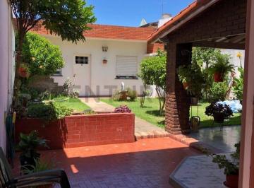 Casa · 150m² · 4 Ambientes · 1 Cochera · Venta Casa en San Martin Centro