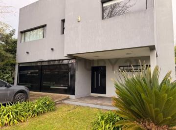 Casa · 227m² · 4 Dormitorios · 2 Cocheras · Casa en Venta Barrio Cerrado Parque Ecologico