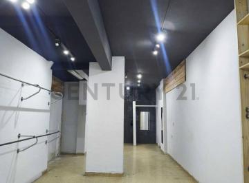 Local comercial · 54m² · Alquiler - Local Comercial a La Calle, 54 m², Sarandi 38 - Balvanera, a Una Cuadra Aven Rivadavia.