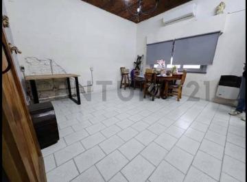 Casa · 117m² · 3 Ambientes · Venta Casa a Refaccionar - Villa Crespo