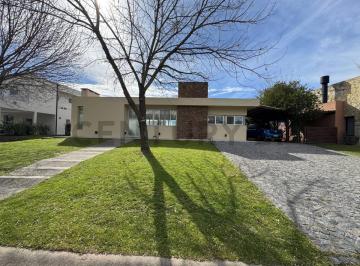 Casa · 200m² · 4 Ambientes · 2 Cocheras · Alquiler Casa 4 Ambientes Amoblada, Laguna, El Cazal, Escobar
