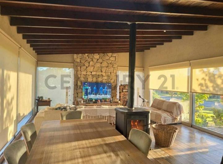 Casa · 200m² · 4 Ambientes