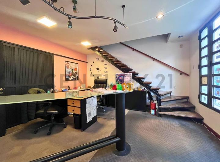 Local comercial · 129m² · 3 Ambientes
