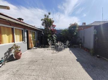 Casa · 93m² · 4 Ambientes · 1 Cochera · Casa 4 Ambientes en Venta en Remedios de Escalada con Quincho y Gran Patio
