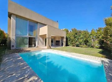 Casa · 268m² · 7 Ambientes · Casa Moderna en Venta en Las Tipas, Nordelta | Lote Interno 504 m² | Piscina y C