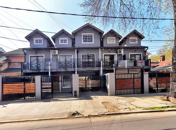 Casa · 74m² · 4 Ambientes · 2 Cocheras