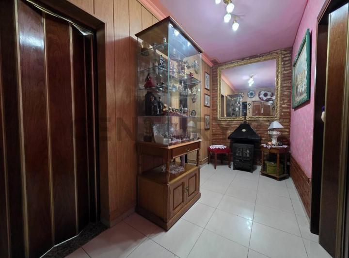 Casa · 133m² · 5 Ambientes · 1 Cochera