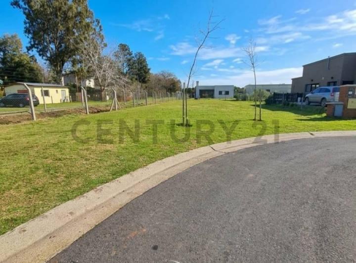 Terreno · 585m²